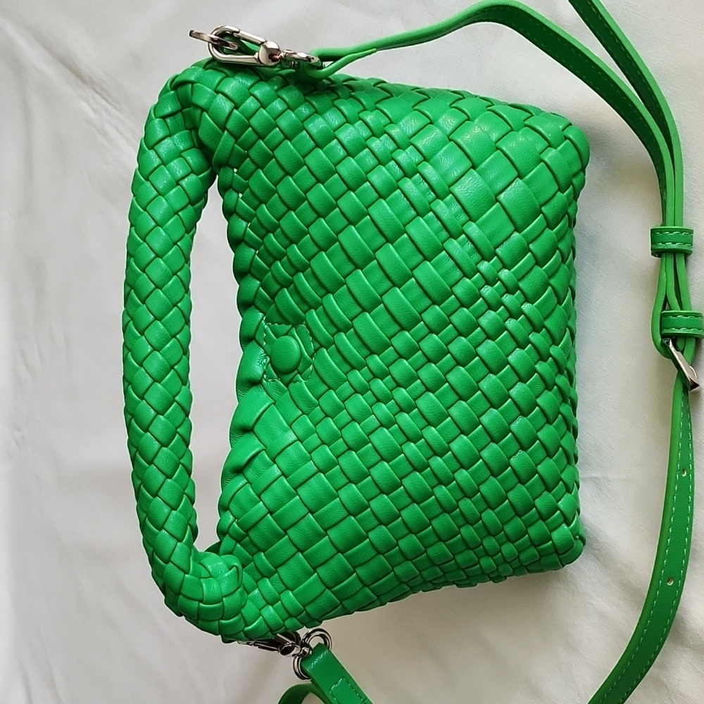 Woven Green Shoulder Bag